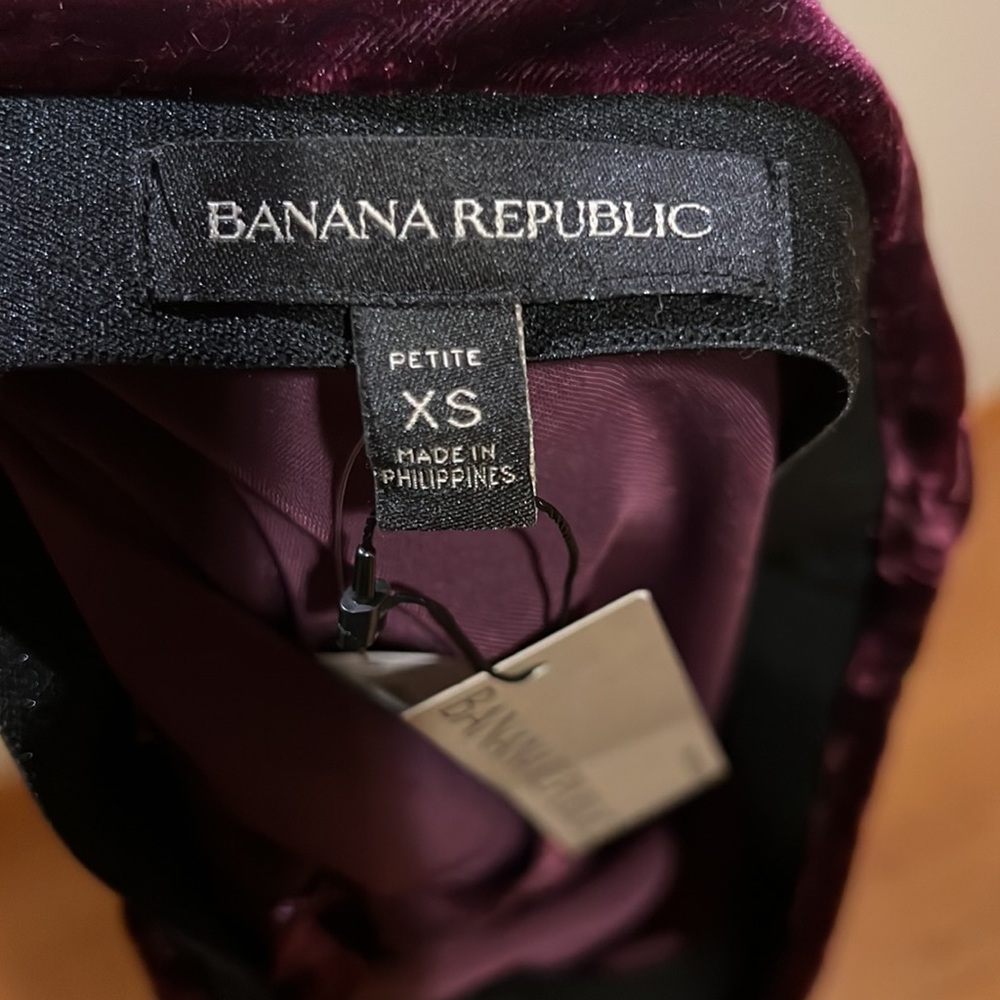 Banana Republic velvet dark red/burgundy midi skirt - Picture 6 of 12
